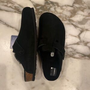 BIRKENSTOCK Black Suede Leather Boston Soft Footbed